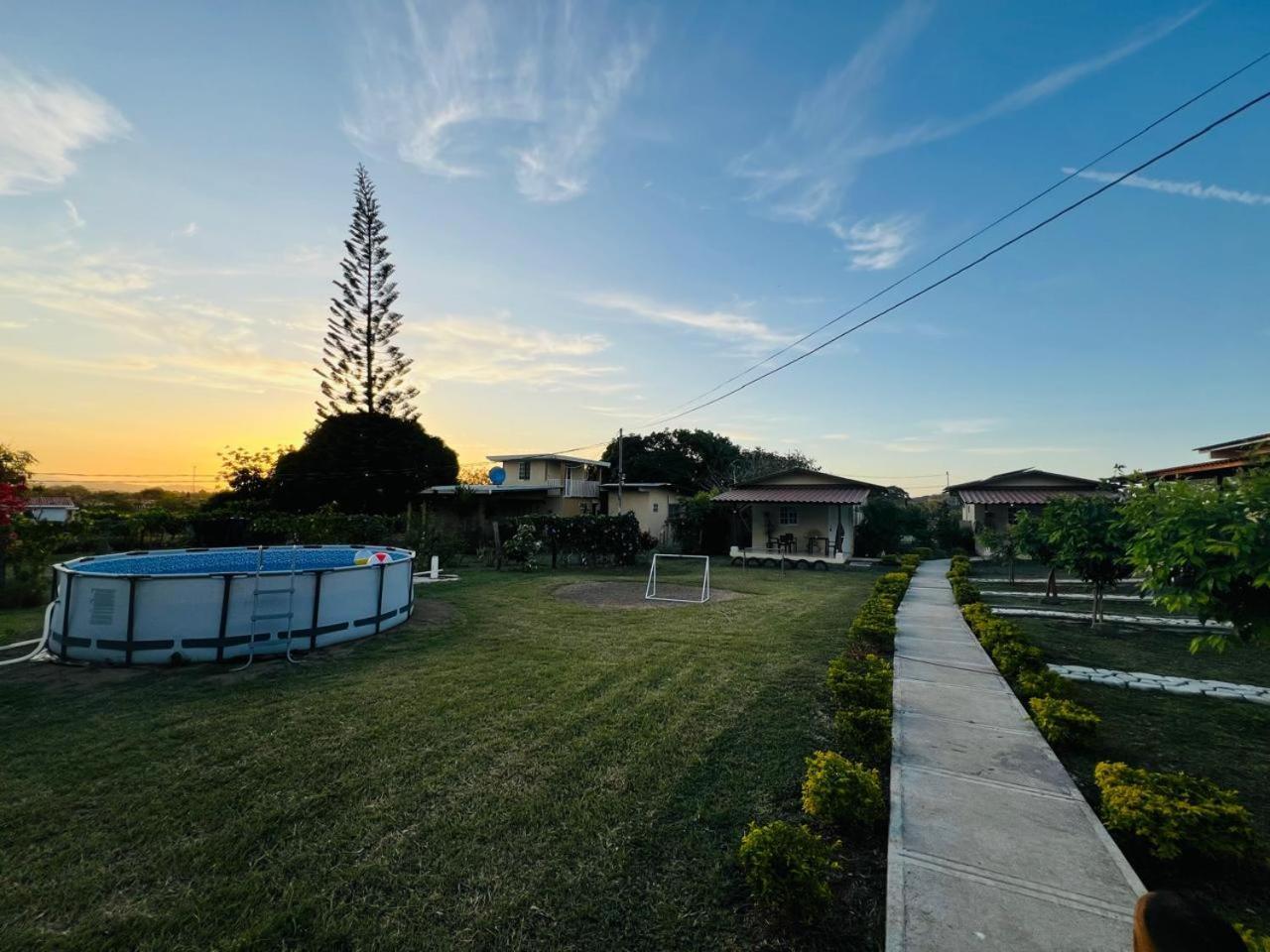 Hotel Villas Don Pablo 라스 타블라스 외부 사진